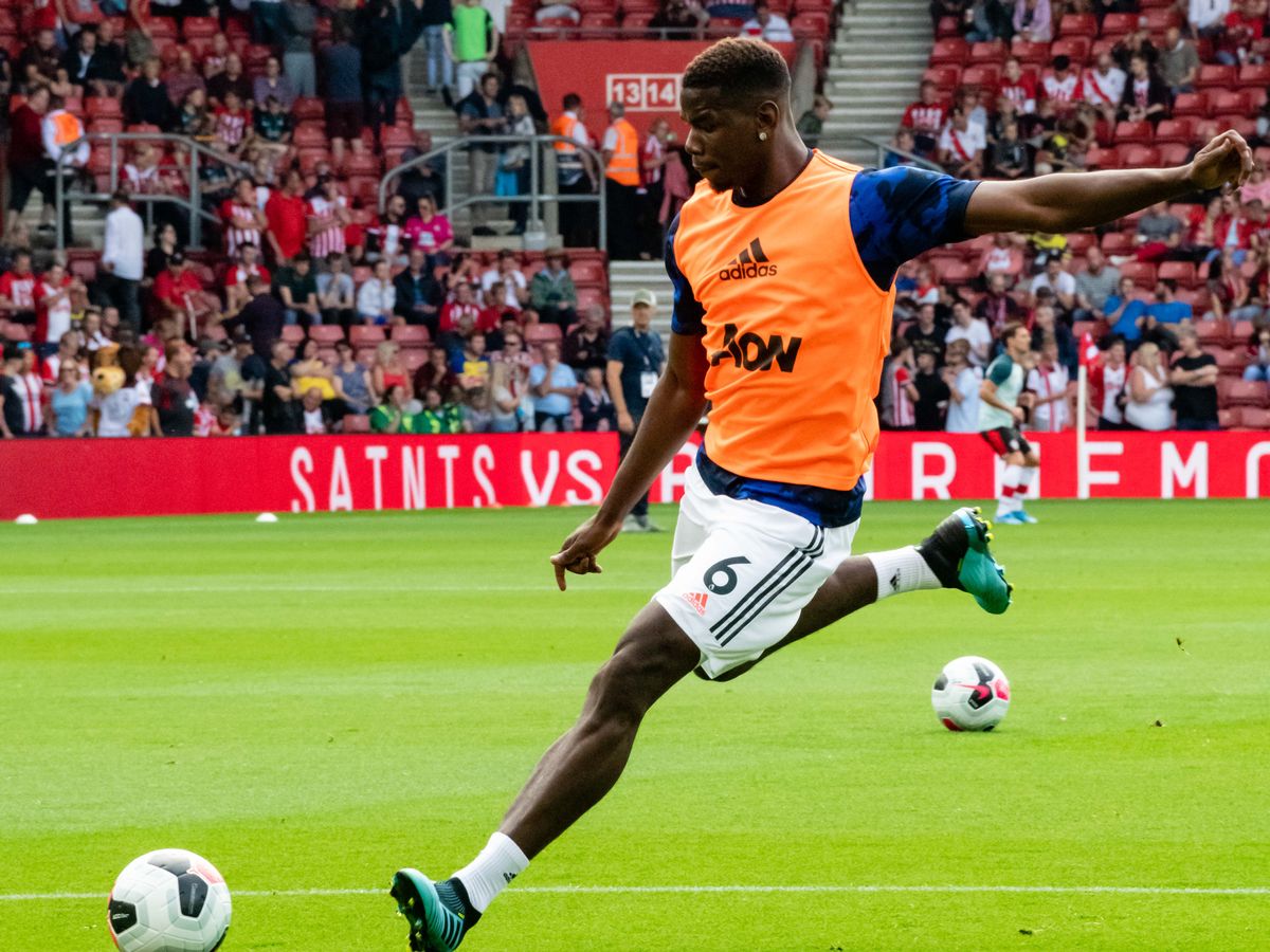 Jangan berganti klub, Paul Pogba Fokus pada Manchester United
