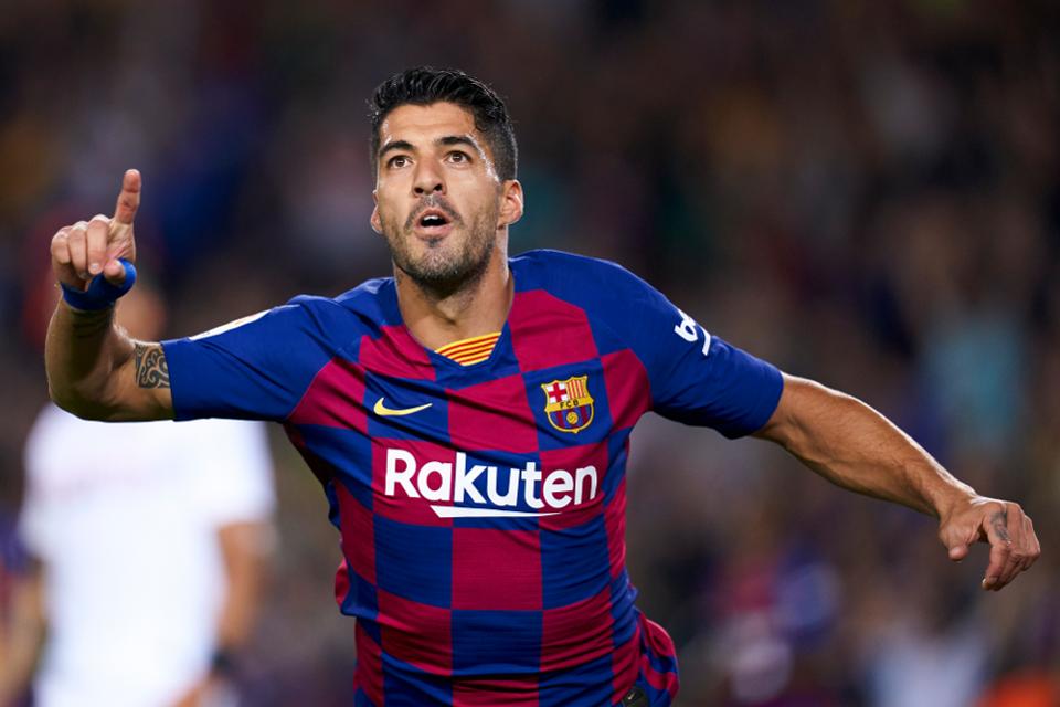 Sadar Diri Luis Suarez Dukung Barcelona Cari Striker Baru